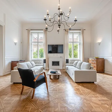 Apartment Andrassy 28, Next To Opera, Parking *