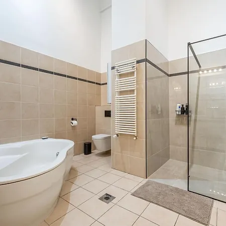 Andrassy 28, Next To Opera, Parking Apartament *