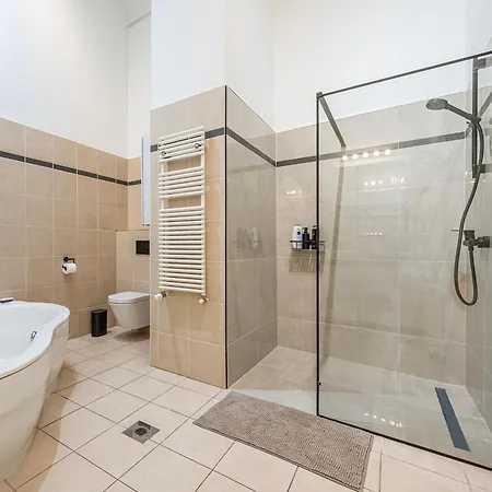 Andrassy 28, Next To Opera Budapest